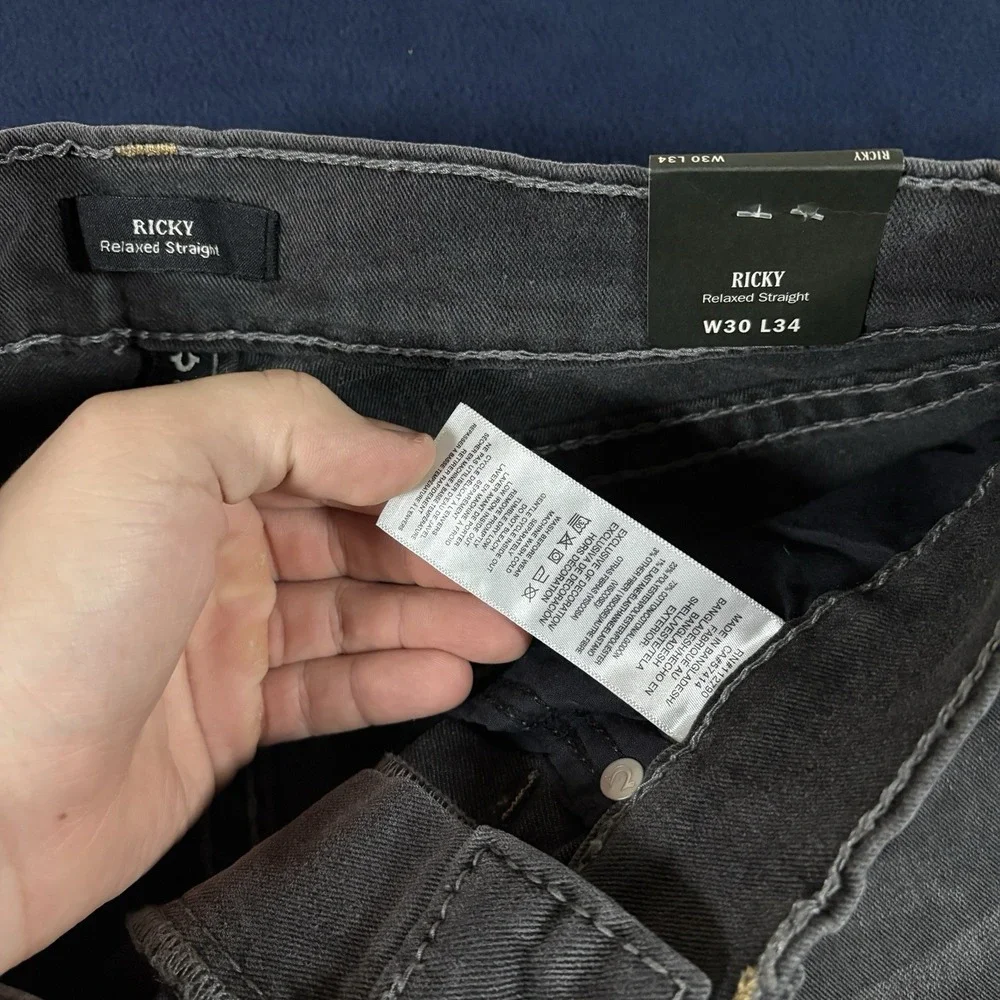 True Religion Jeans Mens Size 30x34 Ricky Big T Flap Relaxed Straight Gray Denim